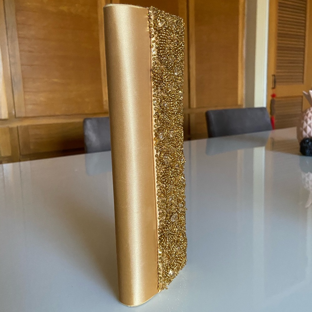 Valerie Stevens Gold Clutch with shoulder strap - Picture 4 of 8